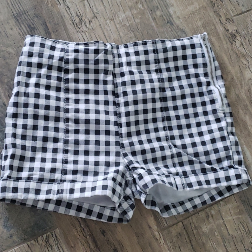 High waste checker shorts